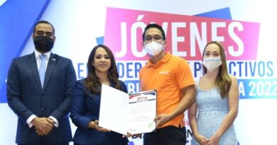 Karen Ricardo reconoce a jóvenes empoderados y proactivos 2022