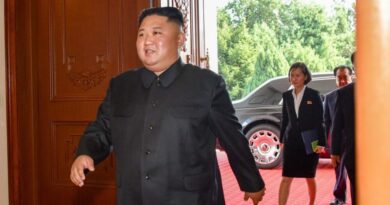 Kim Jong-un insta a fortalecer la capacidad militar del país en el entorno "inestable en la península coreana y la política internacional"