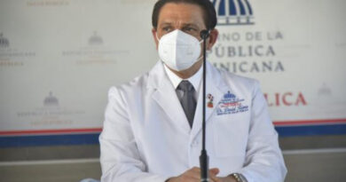 Ministro de Salud afirma recuperación por Ómicron solo toma 5 días