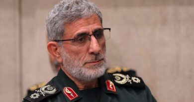 Un alto comandante iraní promete una "dura" venganza por la muerte de Soleimani "desde el interior" de EE.UU.