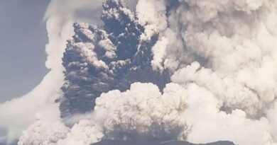Reportan segunda “gran erupción” en el volcán submarino Hunga Tonga y más tarde se retractan