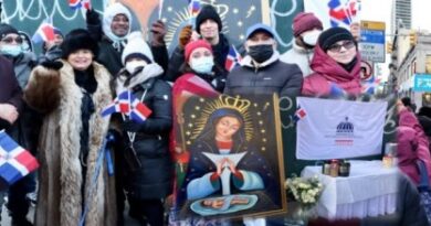 Cientos de dominicanos veneran la Virgen de La Altagracia en exhibición de CODOCUL en el Alto Manhattan