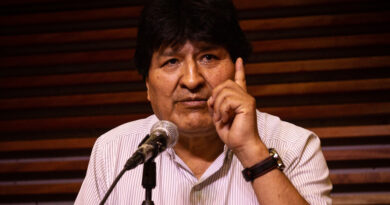 Evo Morales denuncia una persecución en su contra para "descuartizarlo" políticamente en Bolivia y el Gobierno le ofrece protección
