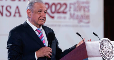 López Obrador: "Toda la campaña en contra nuestra está siendo financiada por traficantes de influencias, empresarios y el Gobierno de EE.UU."