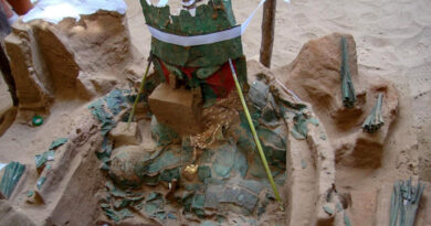 Arqueólogos hallan en Perú la tumba de un cirujano que vivió hace más de un milenio