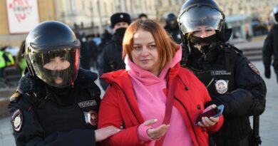 Detienen en Rusia a más de 3.500 personas durante manifestaciones no autorizadas de rechazo a la operación militar en Ucrania