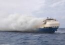 Un buque de carga que transportaba automóviles de lujo (incluidos Porsches y Bentleys) se hunde en el océano Atlántico