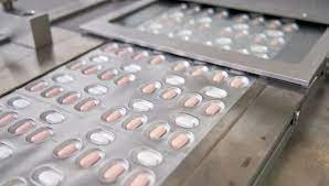 Pfizer empezó las pruebas finales de las píldoras antivirales para niños