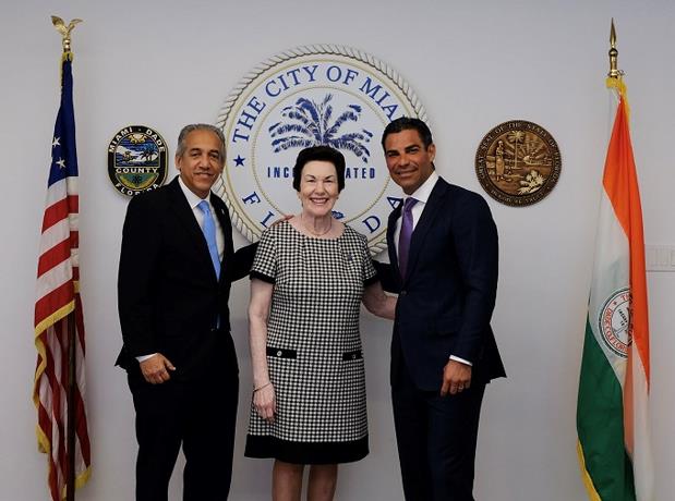 Embajadora dominicana en Estados Unidos realiza vista oficial a Miami