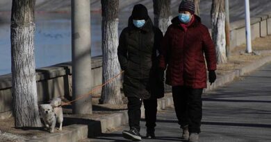 China registra contagios récord de coronavirus a pesar de su política "cero covid"