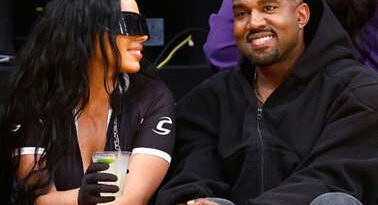 Kim Kardashian y Kanye West juntos en partido de futbol