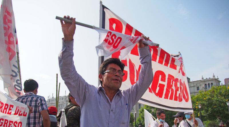 El partido de Pedro Castillo presenta un proyecto para adelantar las elecciones en Perú al 2023