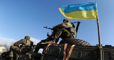 Rusia: Militares ucranianos atacaron por error un mercado y planean hacerlo pasar por un crimen de guerra ruso