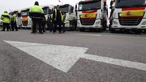 Suspenden temporalmente el paro indefinido de transportistas en España tras más de dos semanas