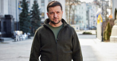 Zelenski informa sobre la detención de Víktor Medvedchuk, líder del partido ucraniano de oposición