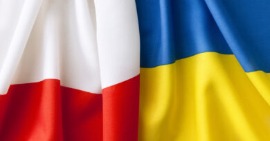 El expresidente de Ucrania Víktor Yanukóvich vaticina que su país tendrá que fusionarse con Polonia