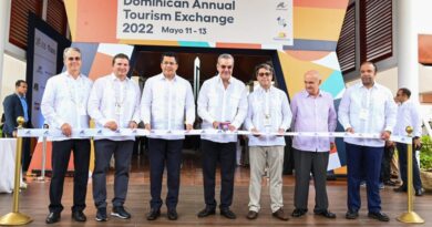 El presidente de la República junto al ministro de Turismo, dan apertura oficial al DATE