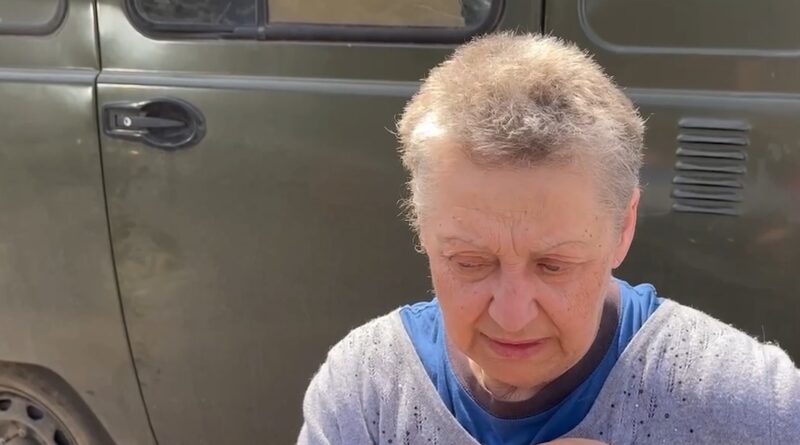 Residente de Mariúpol que estuvo retenida en Azovstal cuenta cómo los combatientes de Donbass la salvaron