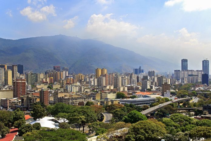 Caracas inicia la venta de acciones de empresas públicas al "socializar el capital" del Banco de Venezuela