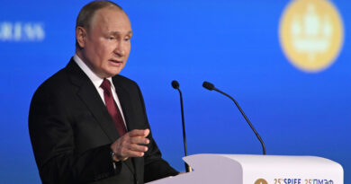 Putin afirma que "la economía de las entidades imaginarias está siendo reemplazada por la economía de los activos reales"
