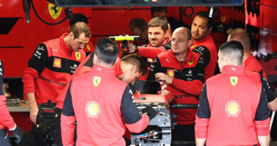 Ferrari reemplaza el chasis de Sainz al encontrar una falla