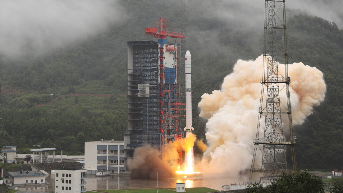 China probó en el espacio una vela de frenado diseñada para desorbitar la basura espacial