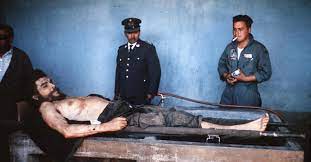 Ex agente de la CIA reveló que “lo único que puede estar enterrado en Cuba” del cuerpo del Che Guevara son sus manos