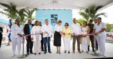 Con inversión de RD 39 millones, Vicepresidenta Raquel Peña entrega remozado el Hospital Teófilo Gautier en Las Salinas, Barahona