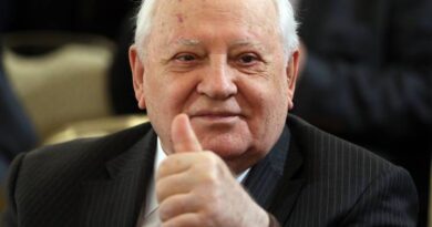 Gorbachov impulsó la Perestroika y terminó la Guerra Fría sin derramamiento de sangre pero no evitó el colapso de la URSS