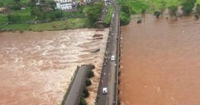 Inundaciones en la India derriban un puente y dejan más de 20 muertos
