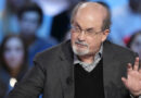 Agente de Salman Rushdie detalla estado de salud del escritor tras ser apuñalado en EE.UU.: "No hay buenas noticias"