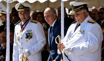 Detienen a excomandante en jefe y a otros exoficiales de la Armada de Uruguay por corrupción
