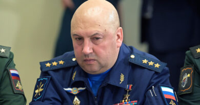 "Hay datos de que Kiev puede utilizar métodos de guerra prohibidos en la región de Jersón", dice el general Surovikin