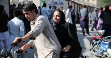 La cantidad de muertos en el ataque suicida en Afganistán aumentó a 53, la mayoría mujeres