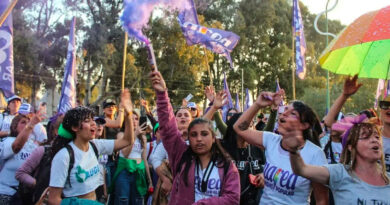 "¡Hicimos crujir el patriarcado!": Argentina culmina un histórico y masivo 35 Encuentro Plurinacional de Mujeres y diversidades sexuales