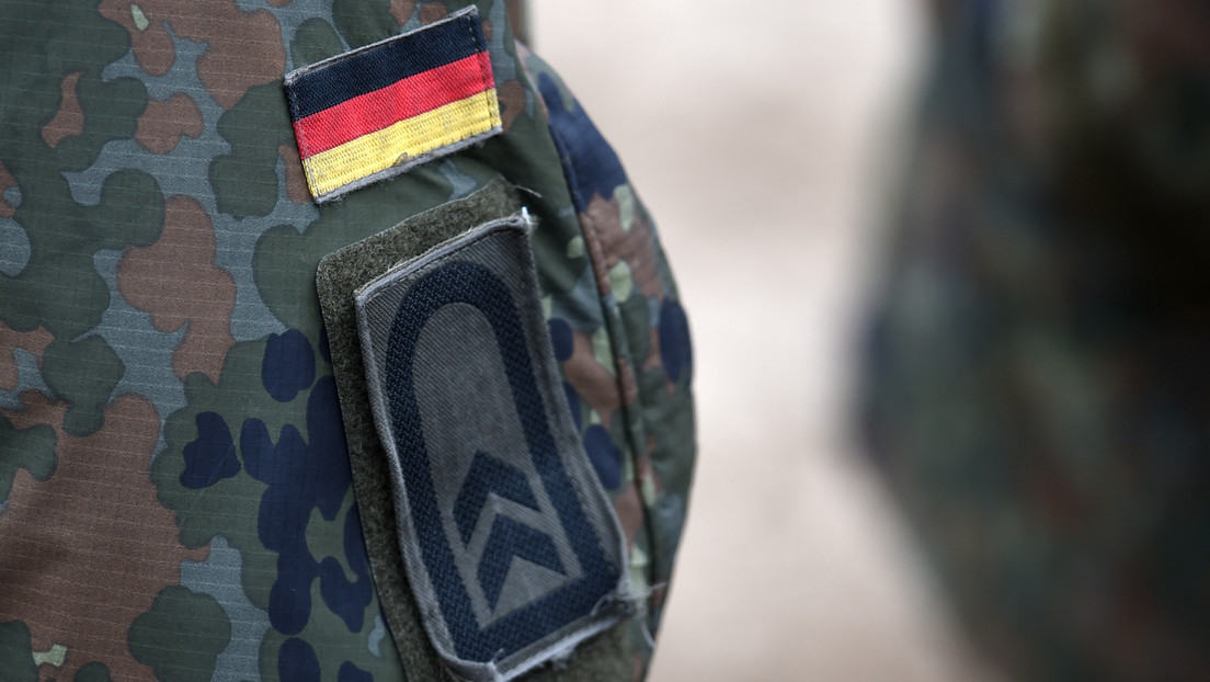 El Ejército alemán dota a miles de soldados con uniformes con las siglas 'SS'