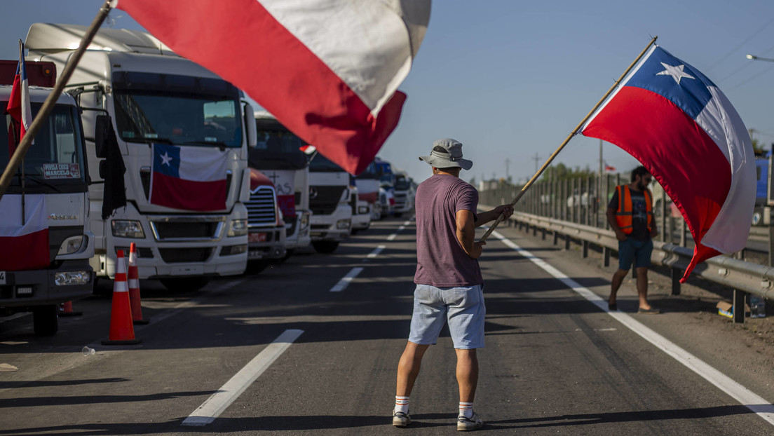 El Gobierno de Chile despliega la Ley de Seguridad contra los camioneros que mantienen la huelga