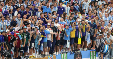 Mujer argentina se encueró de la emoción en pleno estadio de la final Qatar