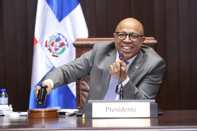 Diputados convierten en ley colocación de valores de deuda pública por más de RD$360 mil millones