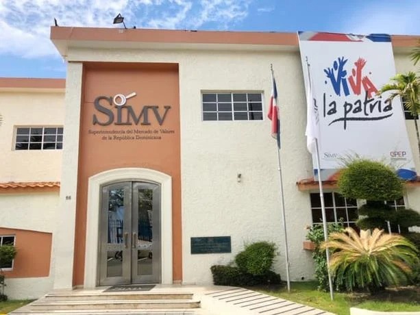 Superintendencia advierte sobre dos empresas no autorizadas a operar en el mercado de valores