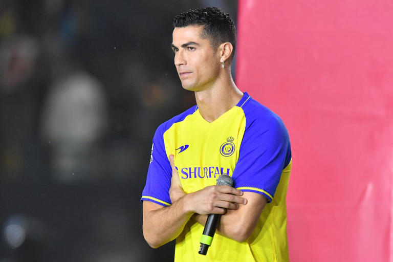 Cristiano Ronaldo aun no debuta en Arabia Saudita, pero si pasea con su familia antes de su primer juego con el Al Nassr