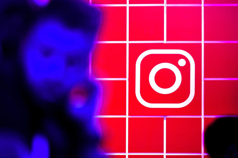 Instagram y Facebook dejarán de dirigir anuncios a menores basados en género