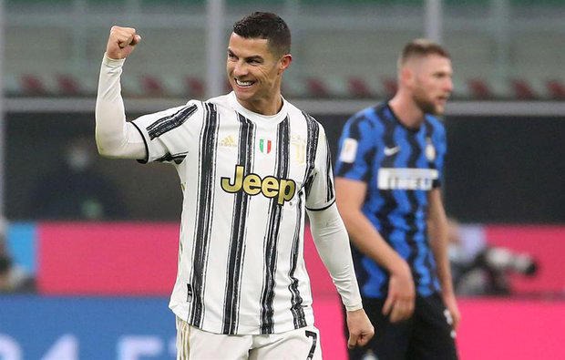 Sale a la luz un documento de Cristiano Ronaldo que compromete a la Juventus