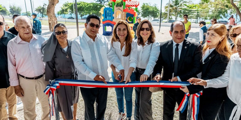 Ayuntamiento del DN entrega el parque Atlántida