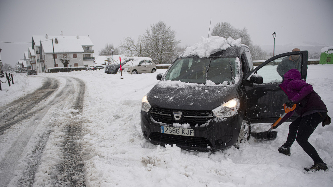 Alerta roja en parte de España por un temporal de nieve, lluvia e intensos vientos