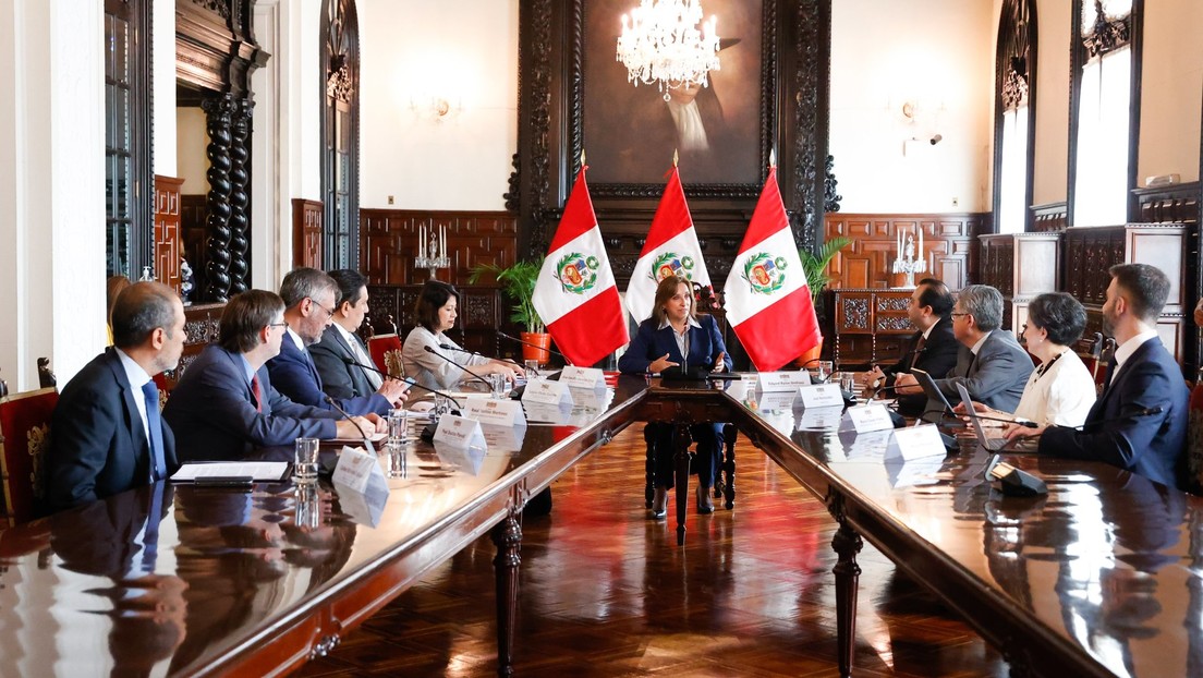 Boluarte recibe a representantes de la CIDH que visitan Perú tras la masacre de Puno