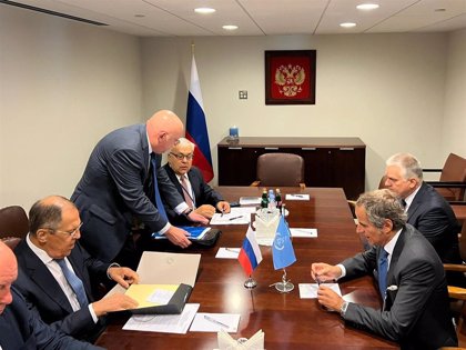 Director general del OIEA quiere visitar Ucrania y Rusia para discutir la situación en la central de Zaporozhie