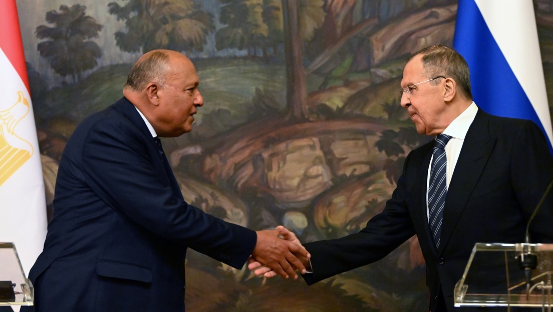 El canciller de Rusia afirma haber recibido un mensaje de Blinken mediante su homólogo egipcio