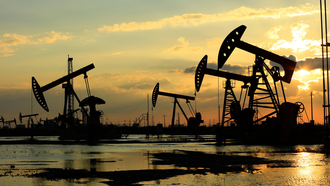El precio del petróleo podría dispararse por encima de los 100 dólares este año, pronostica Goldman Sachs