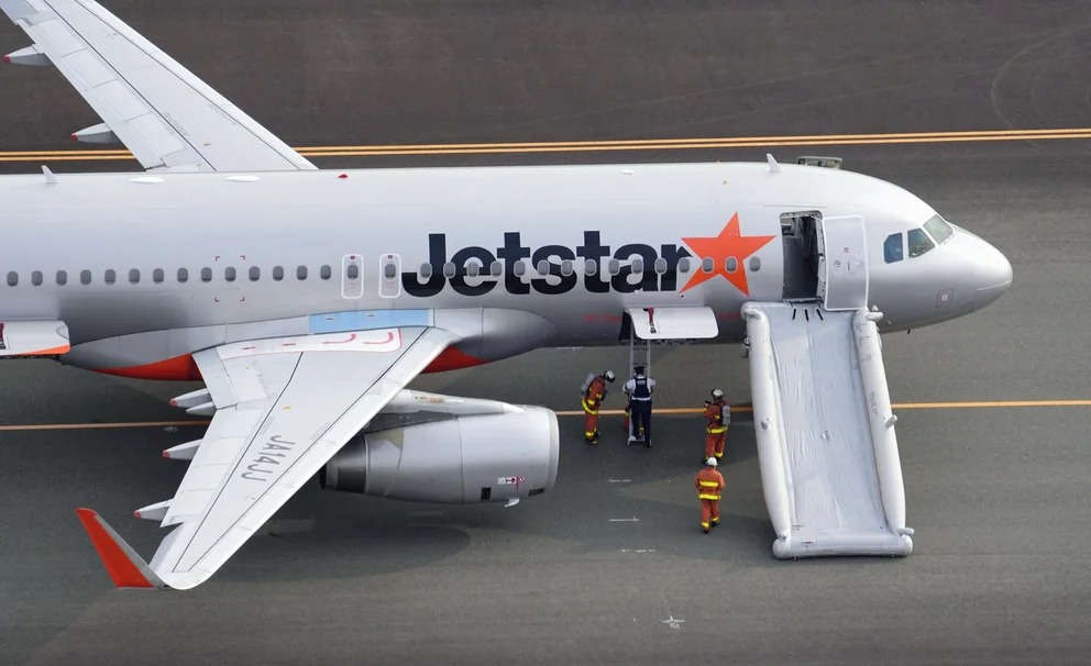 Un avión de Jetstar realizó un aterrizaje de emergencia en un aeropuerto japonés tras una amenaza de bomba
